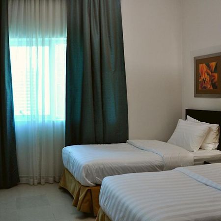 دبي Care Holiday Homes Apartments Barsha Heights المظهر الخارجي الصورة