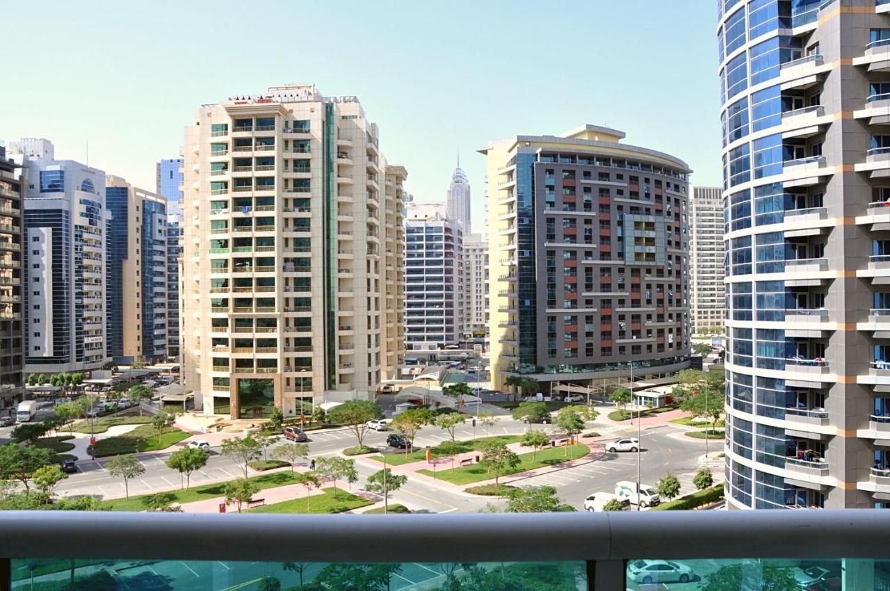 دبي Care Holiday Homes Apartments Barsha Heights المظهر الخارجي الصورة