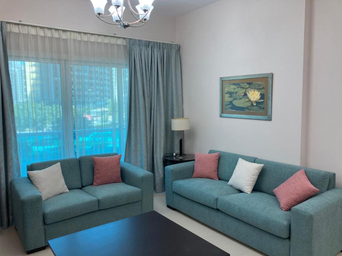 دبي Care Holiday Homes Apartments Barsha Heights المظهر الخارجي الصورة
