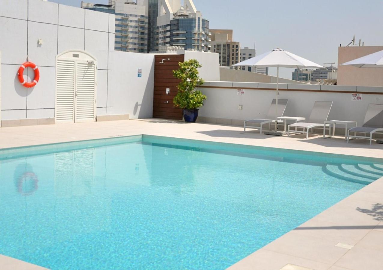 دبي Care Holiday Homes Apartments Barsha Heights المظهر الخارجي الصورة