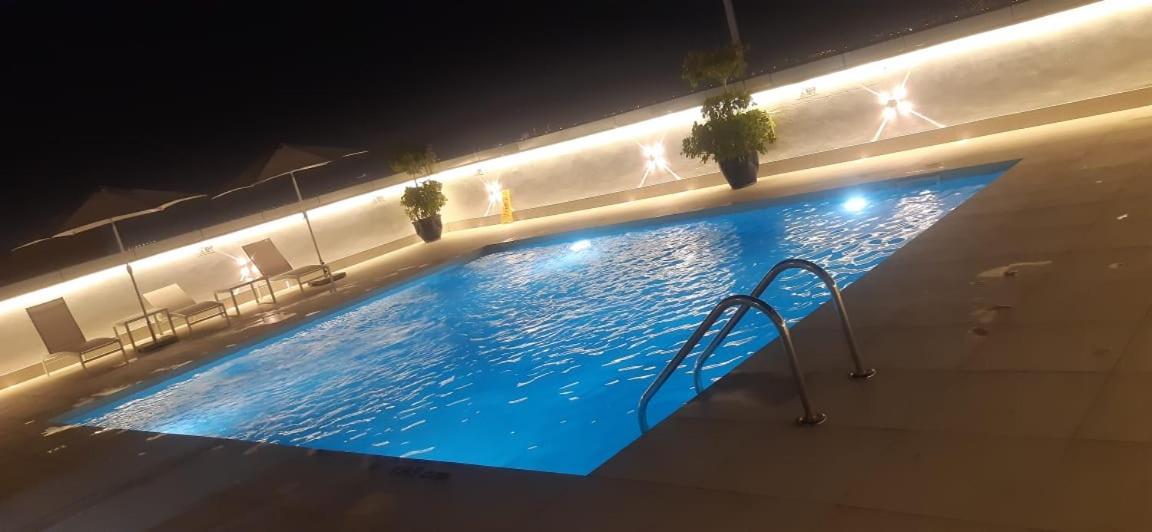 دبي Care Holiday Homes Apartments Barsha Heights المظهر الخارجي الصورة